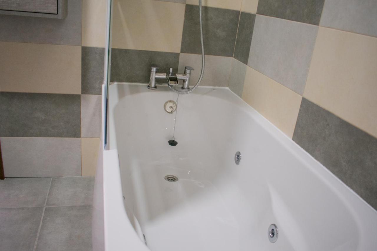 La Codosera Apartamentos Cerezo מראה חיצוני תמונה