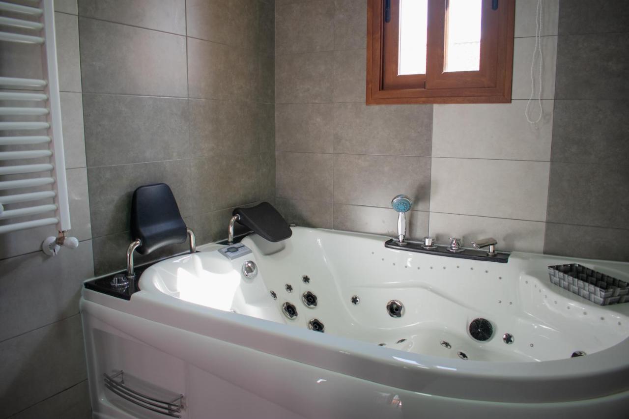 La Codosera Apartamentos Cerezo מראה חיצוני תמונה